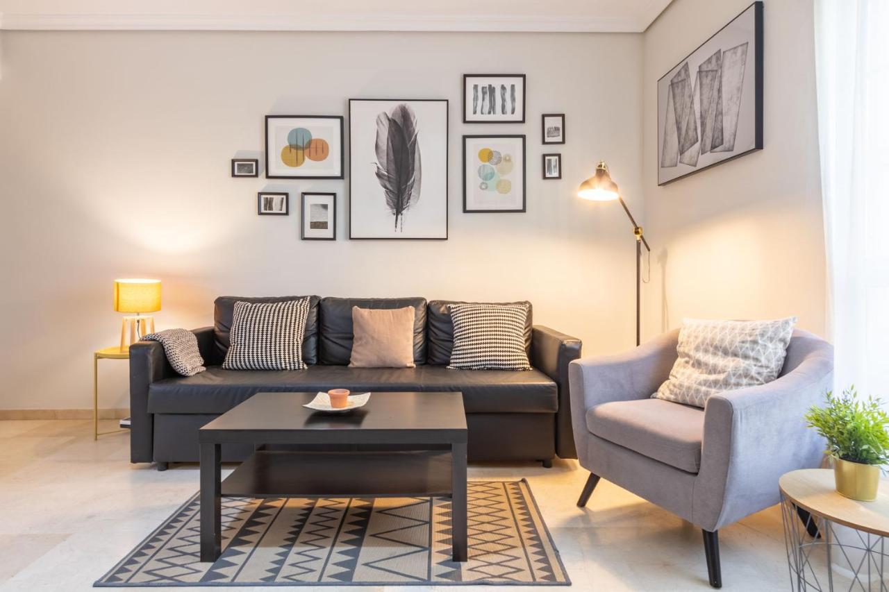 Apartamento San Jacinto Triana Deluxe by Valcambre Sevilla Exterior foto