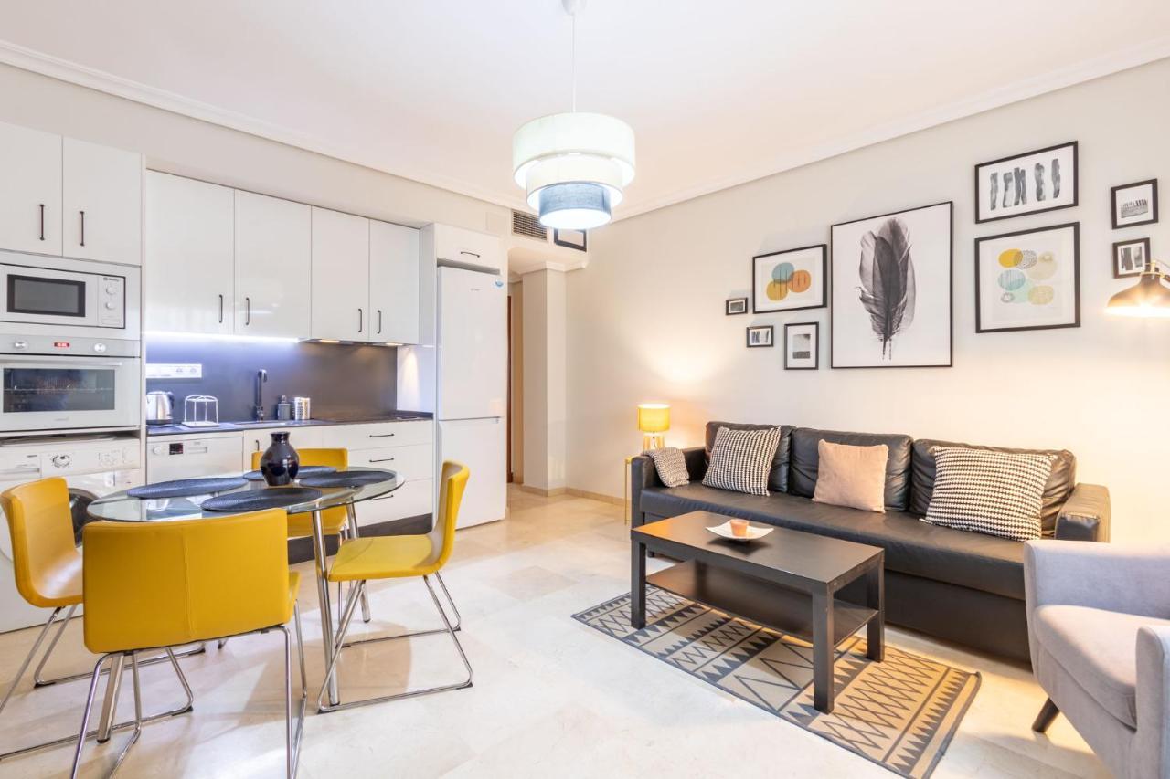 Apartamento San Jacinto Triana Deluxe by Valcambre Sevilla Exterior foto