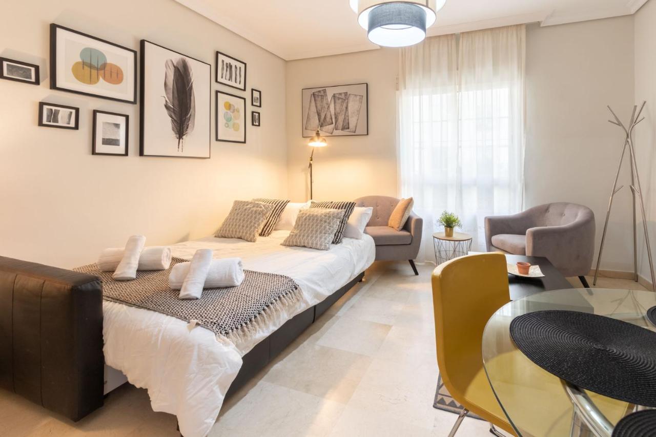 Apartamento San Jacinto Triana Deluxe by Valcambre Sevilla Exterior foto