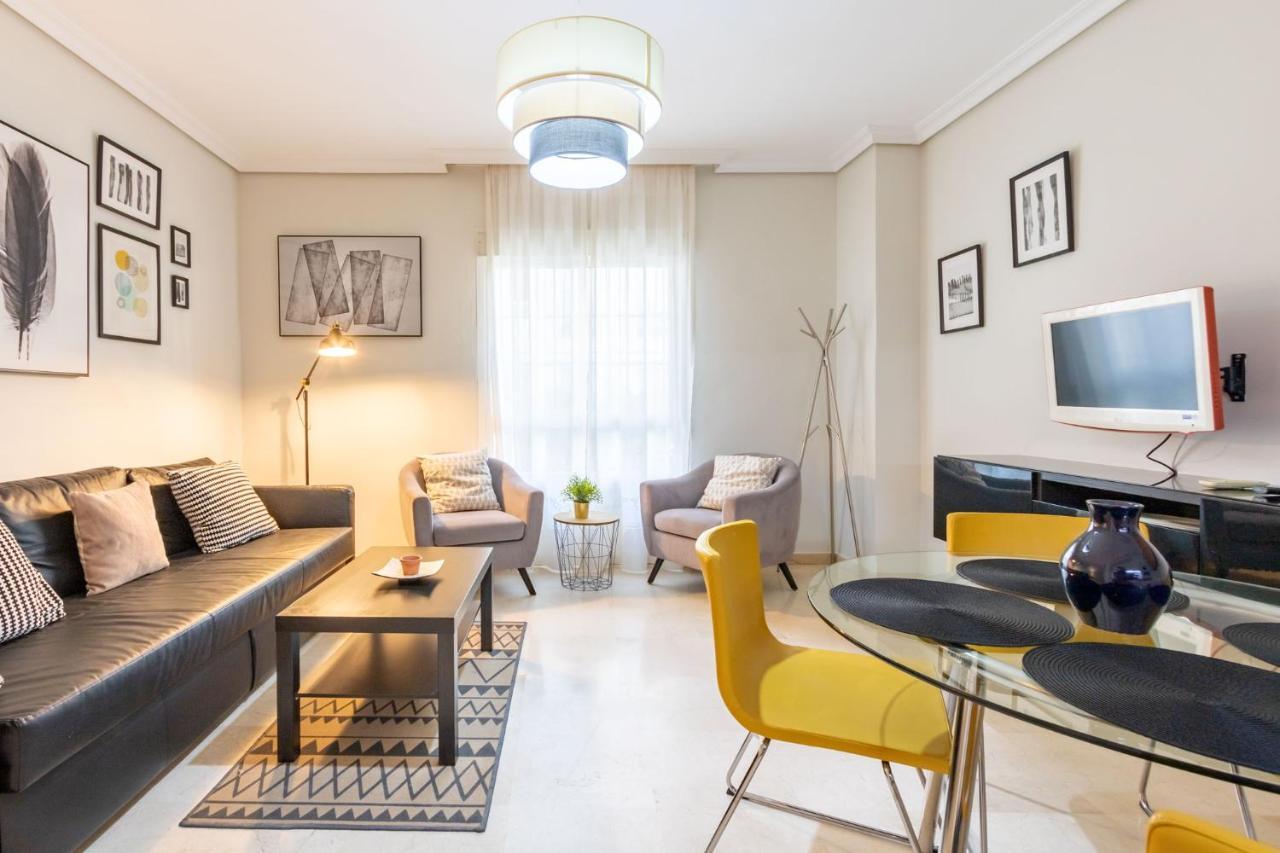 Apartamento San Jacinto Triana Deluxe by Valcambre Sevilla Exterior foto