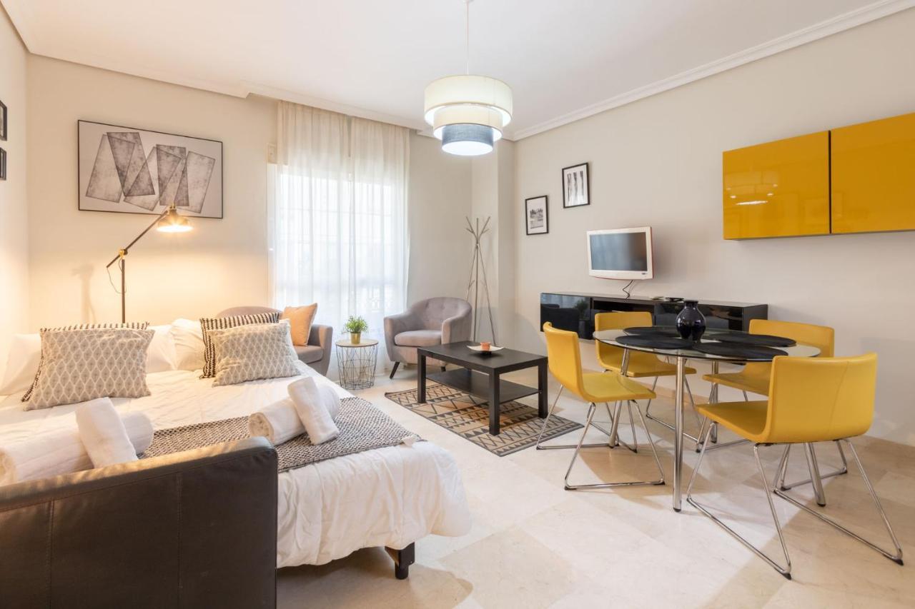 Apartamento San Jacinto Triana Deluxe by Valcambre Sevilla Exterior foto